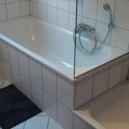 Apartmenthaus-abendsonne - Souterrain Lägenhet